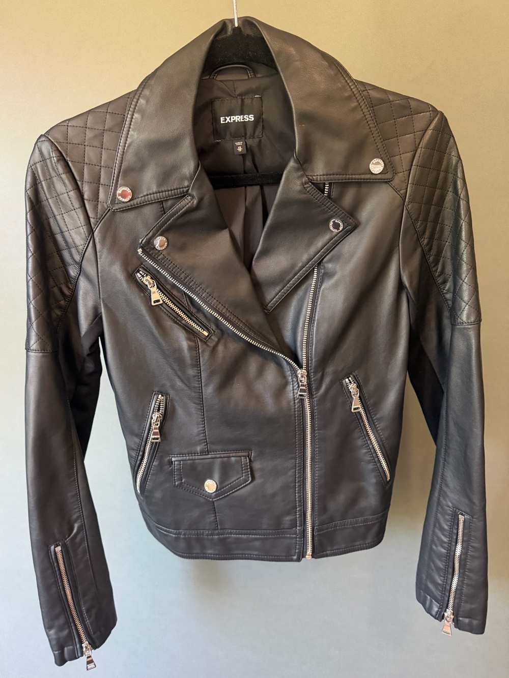 Express Black Moto Jacket XS NWOT Express Jacket Express quilted moto jacket